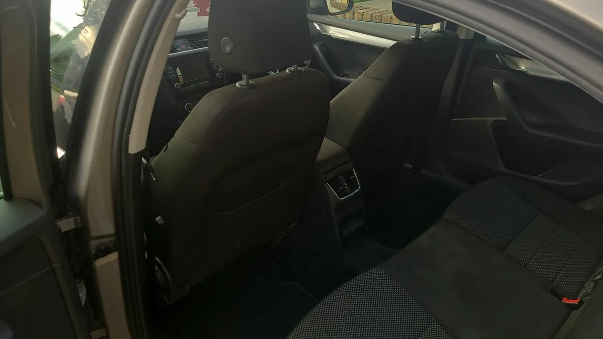 Skoda Octavia 2015 - Image 4