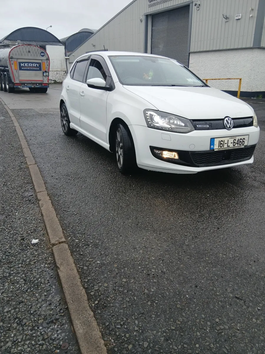 Volkswagen Polo 2016 low mileage automatic - Image 2