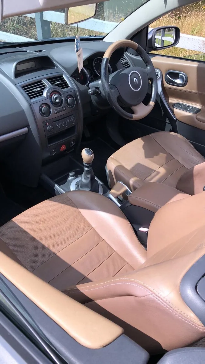 Car - Image 4