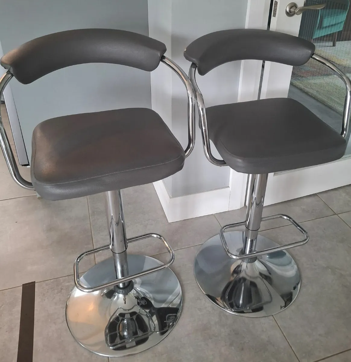 Anyone want stools?? - Image 2