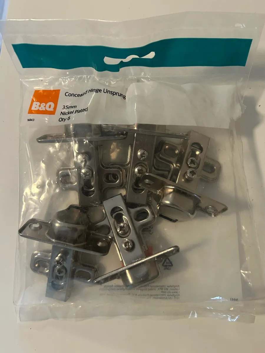 B&Q Nickel-plated Metal Unsprung Concealed hinge - Image 1