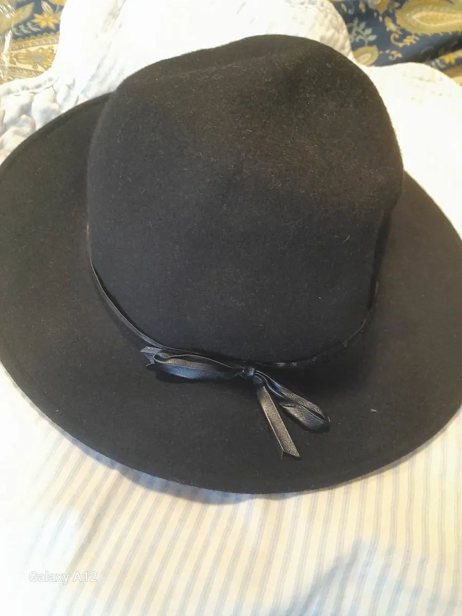 Jasper conran ladies hats two - Image 1