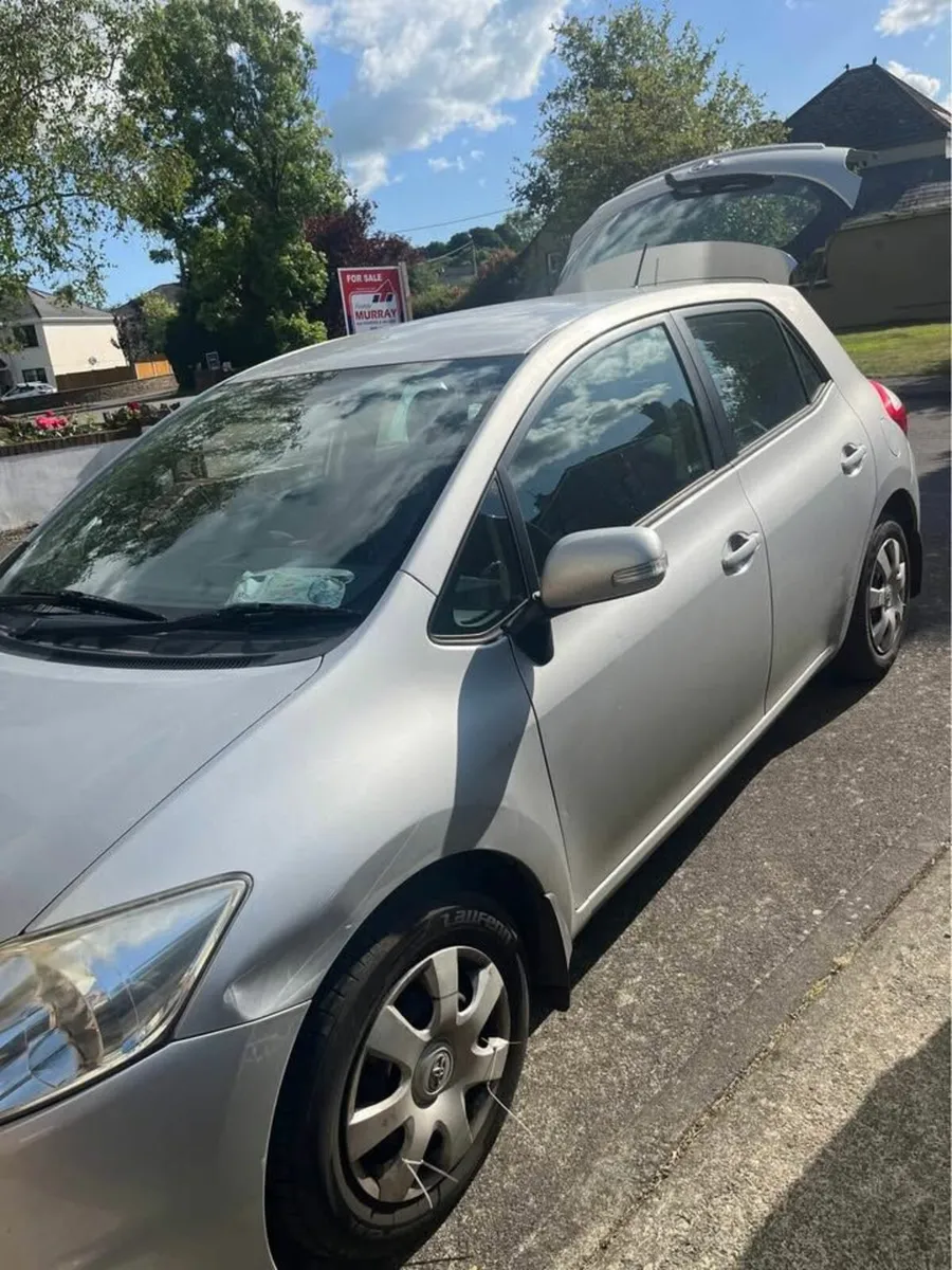 Toyota Auris 2010 - Image 4