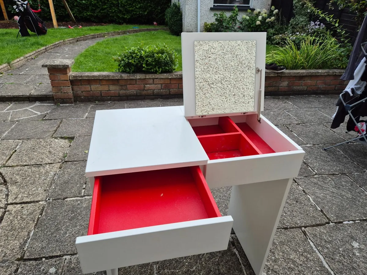White Desk - Image 2
