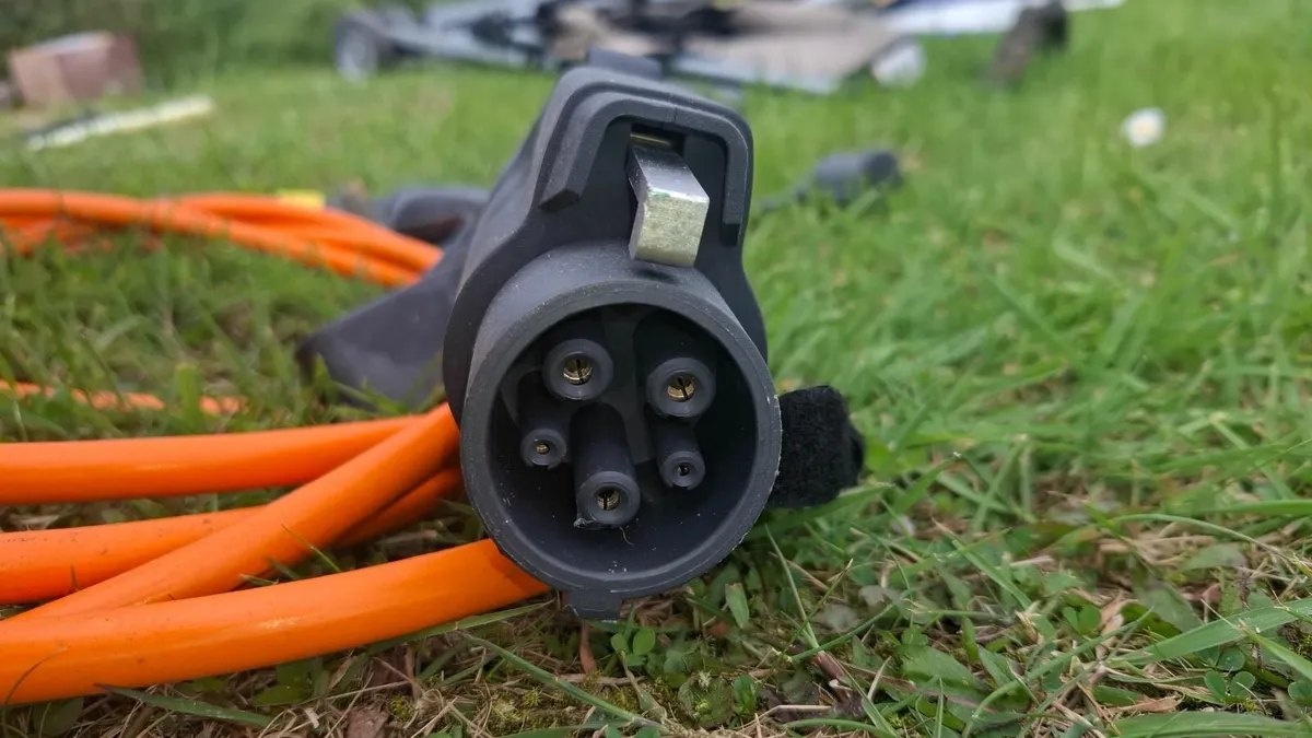 EV charging cable - Image 1