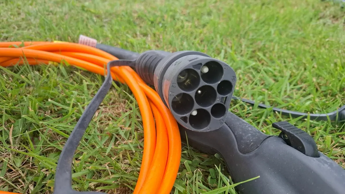 EV charging cable - Image 2
