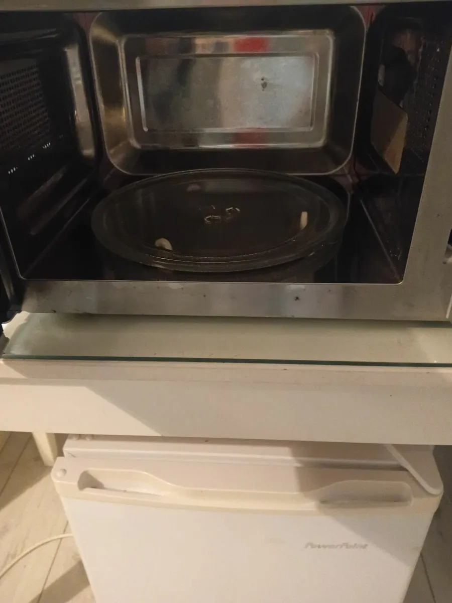 Microwave - Image 3