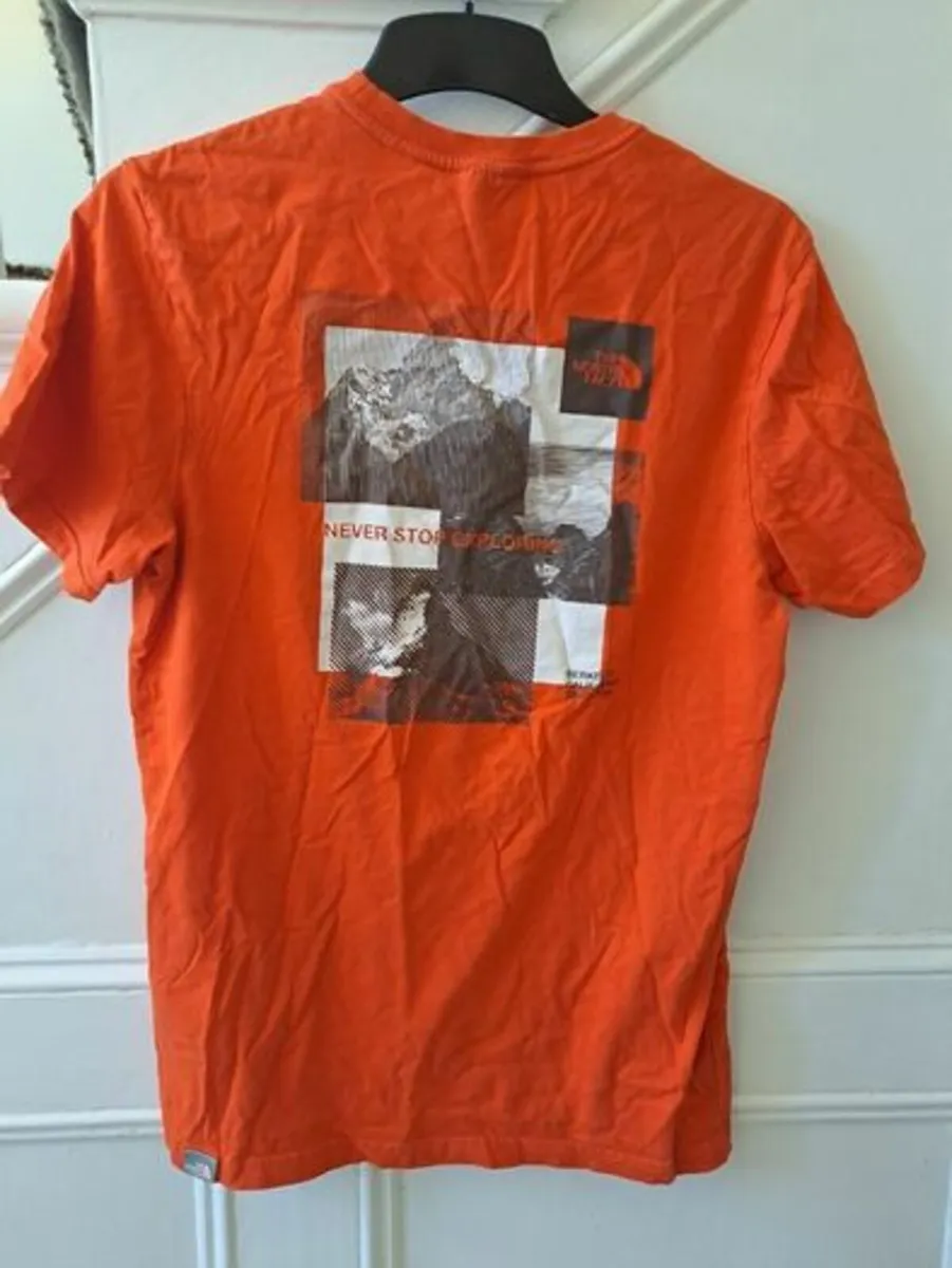 North Face Tee shirt orange size S - Image 2