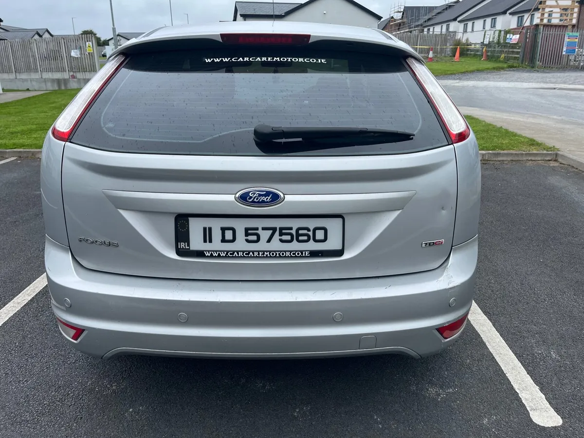 Ford Focus 2011 - Image 2