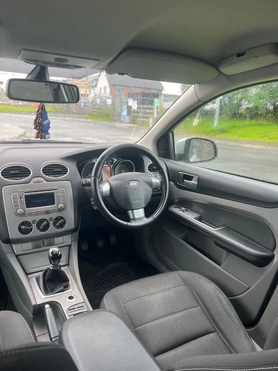 Ford Focus 2011 - Image 3