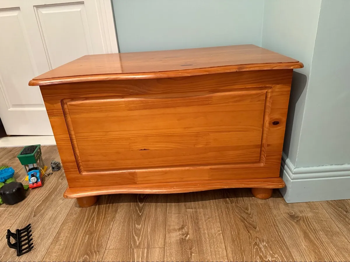 Blanket/Toy Box - Image 1