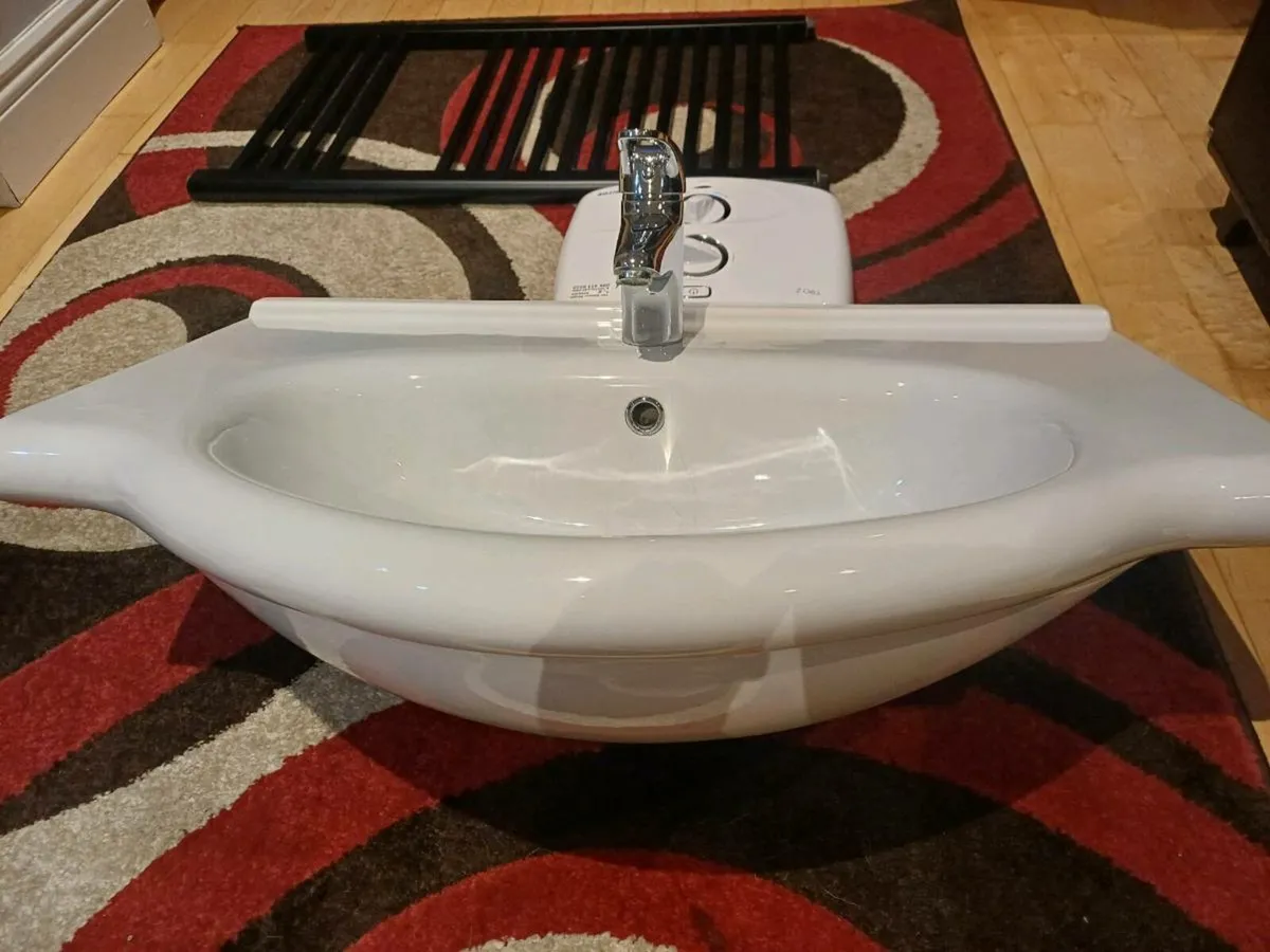 Sink - Image 1