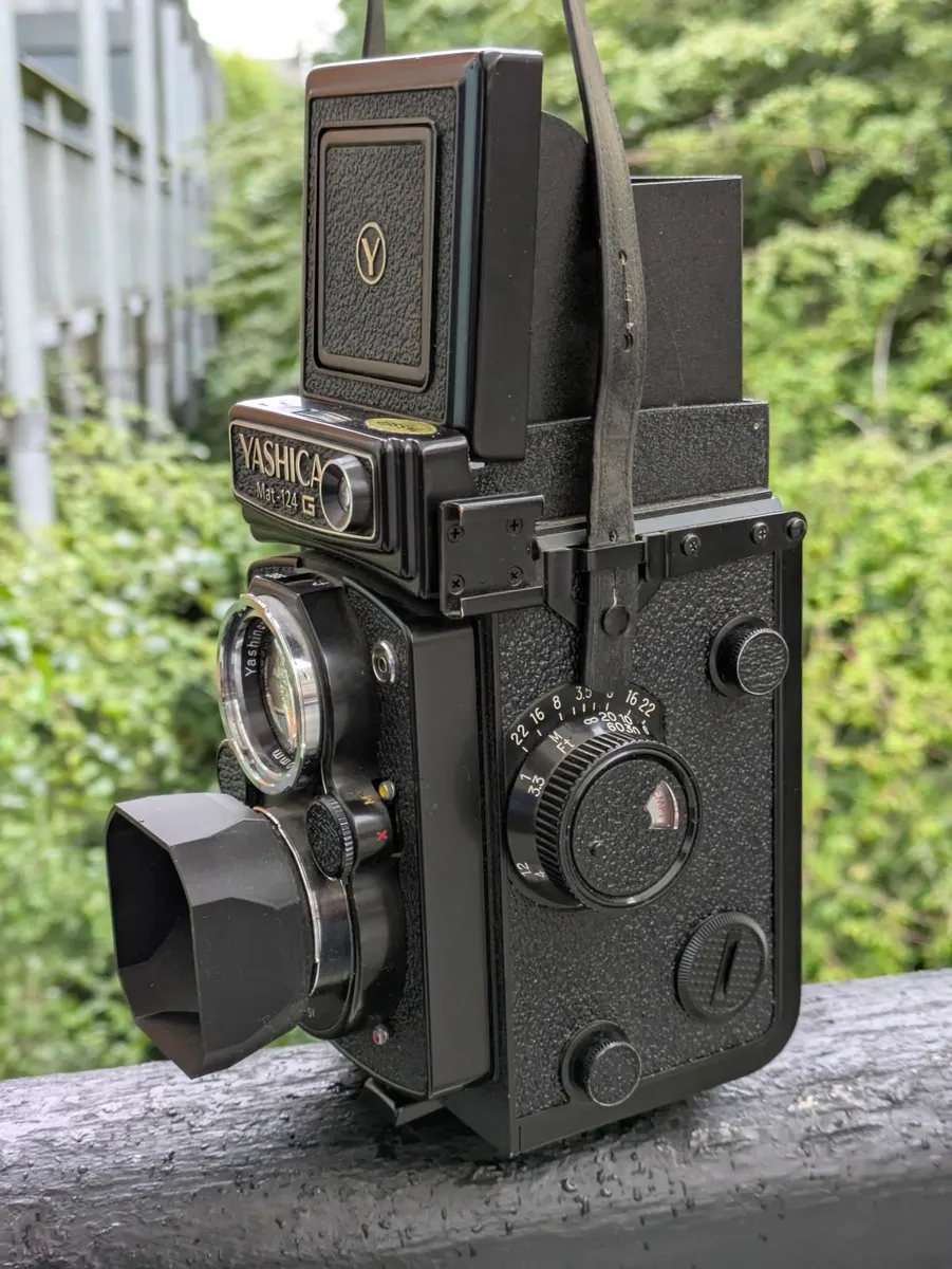Yashica Mat 124 G TLR nedium format camera - Image 3