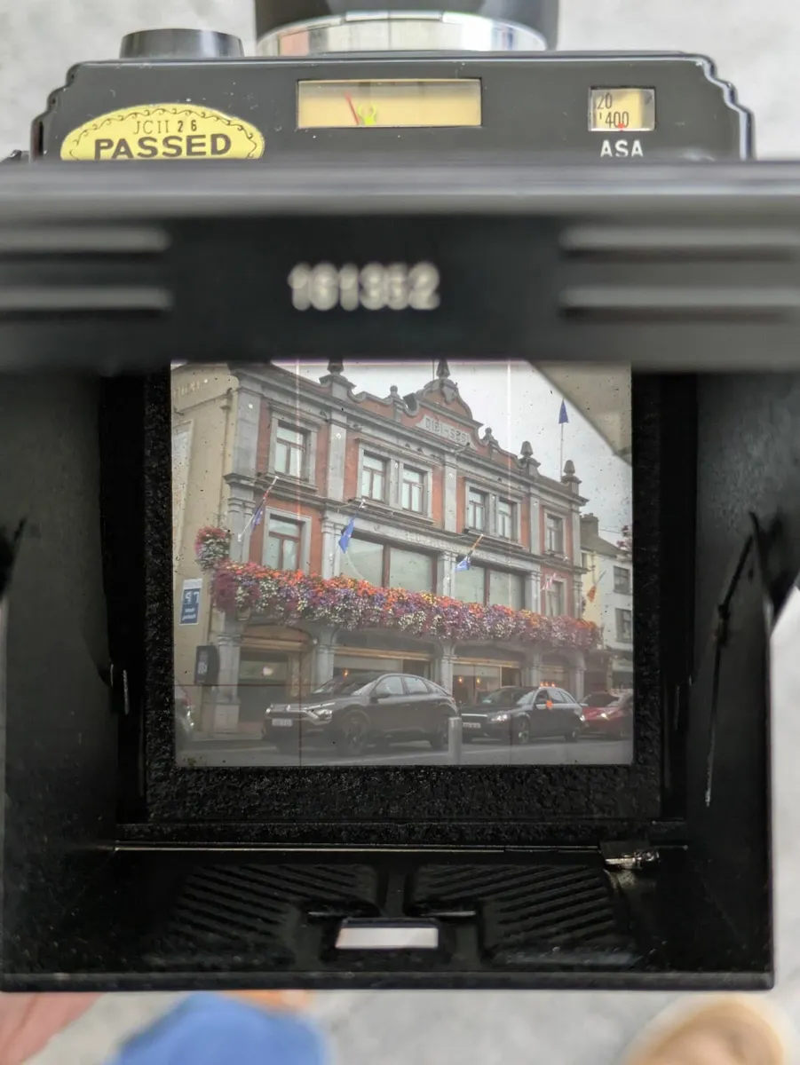 Yashica Mat 124 G TLR nedium format camera - Image 1