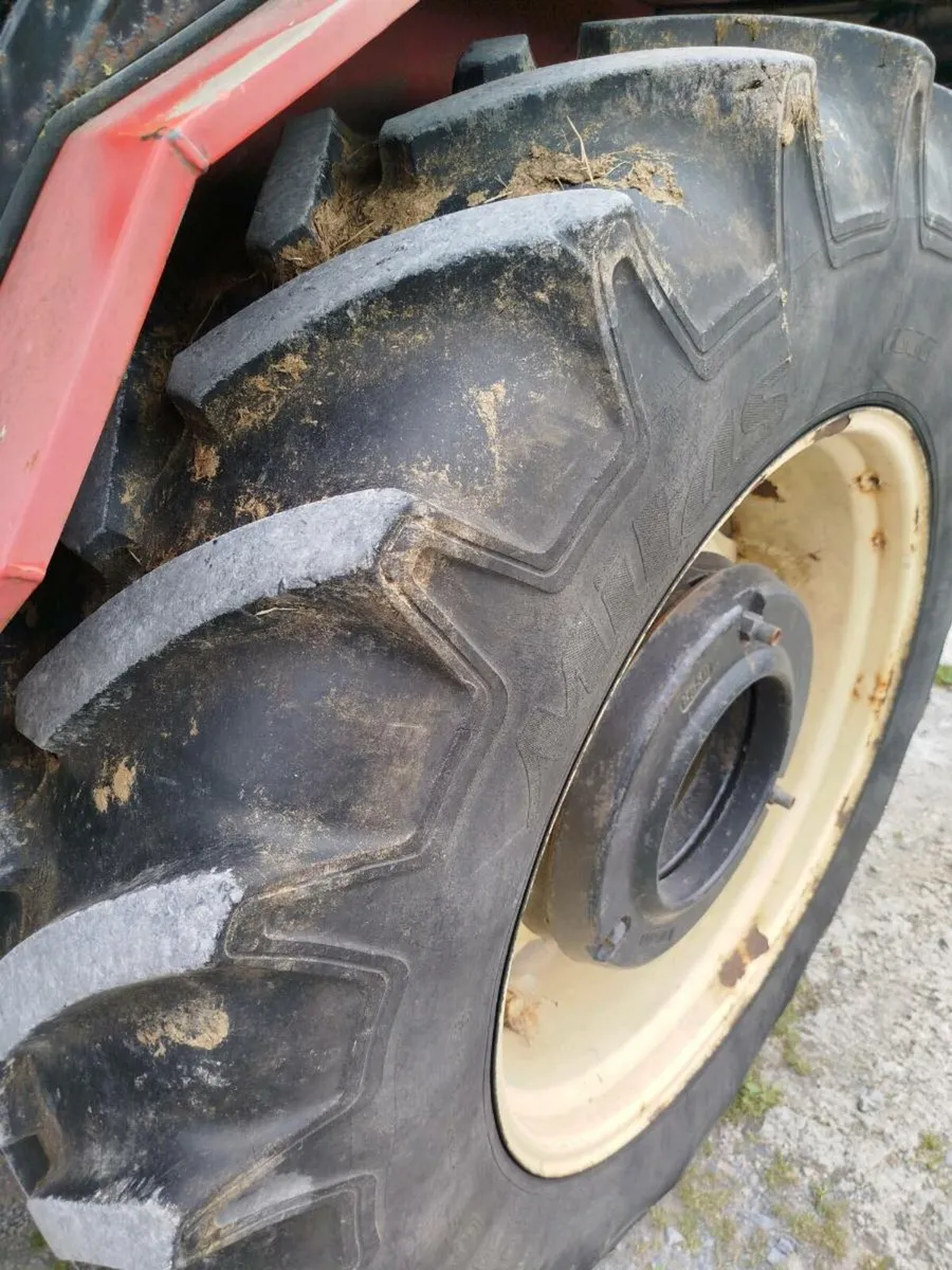 Tractor tyre - Image 4