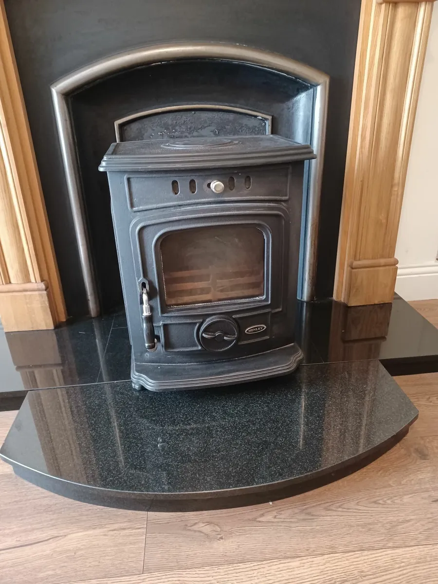 Henley Stove - Image 1