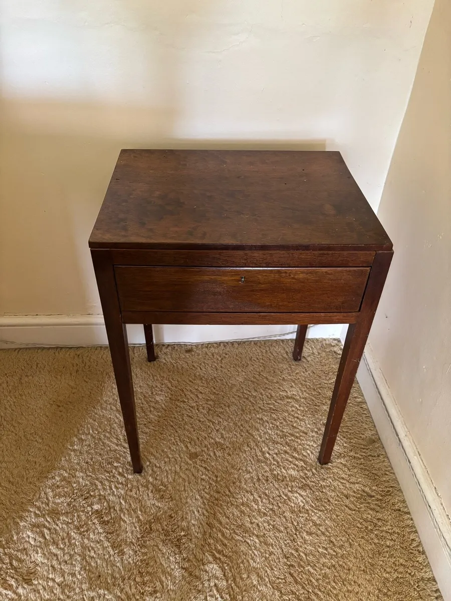 Side table antique - Image 2