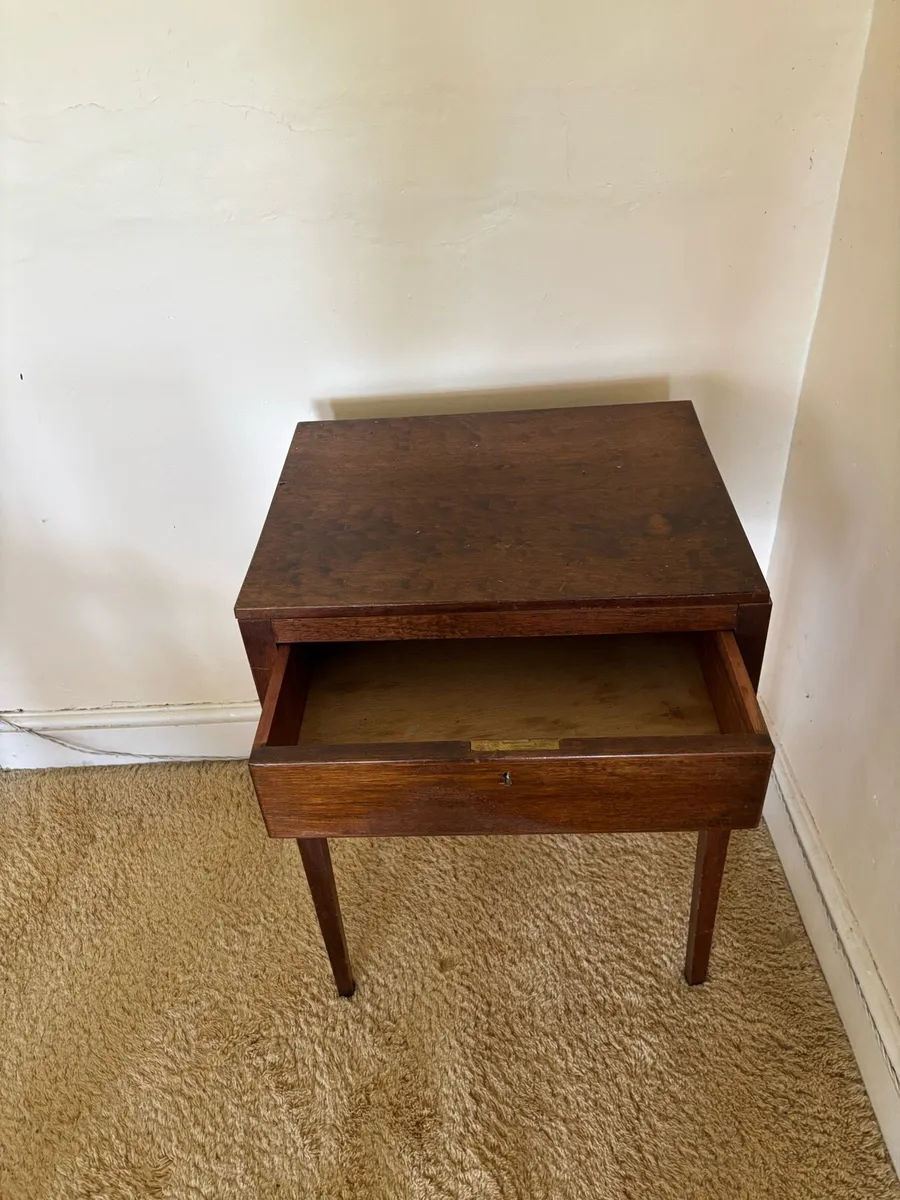 Side table antique - Image 3