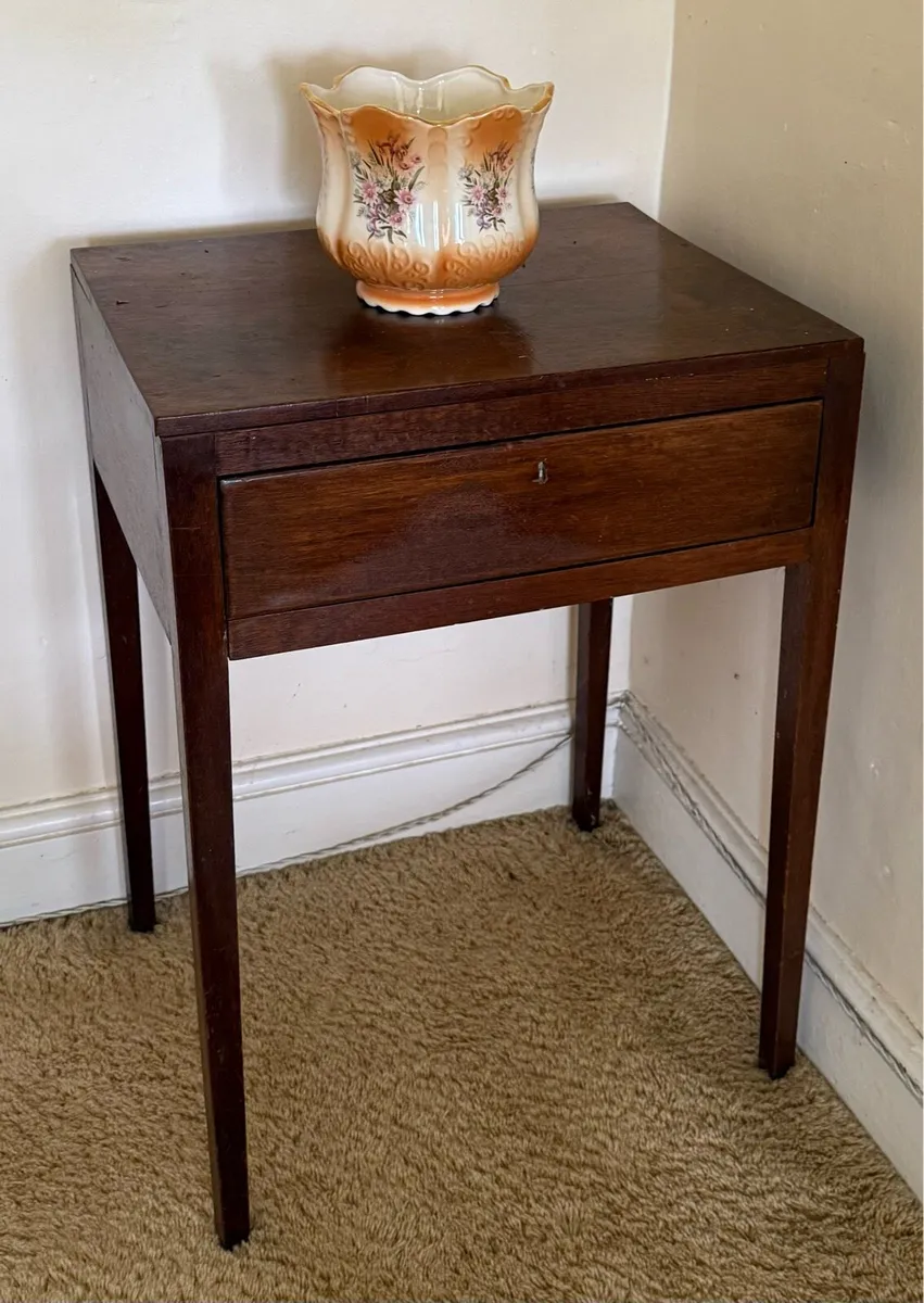 Side table antique - Image 4