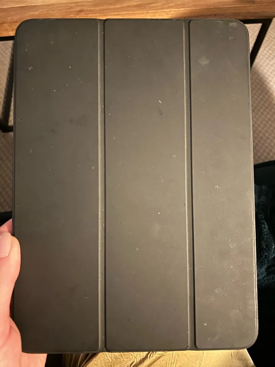 EXCELLENT Condition iPad Pro 11inch 2nd generation - Image 2