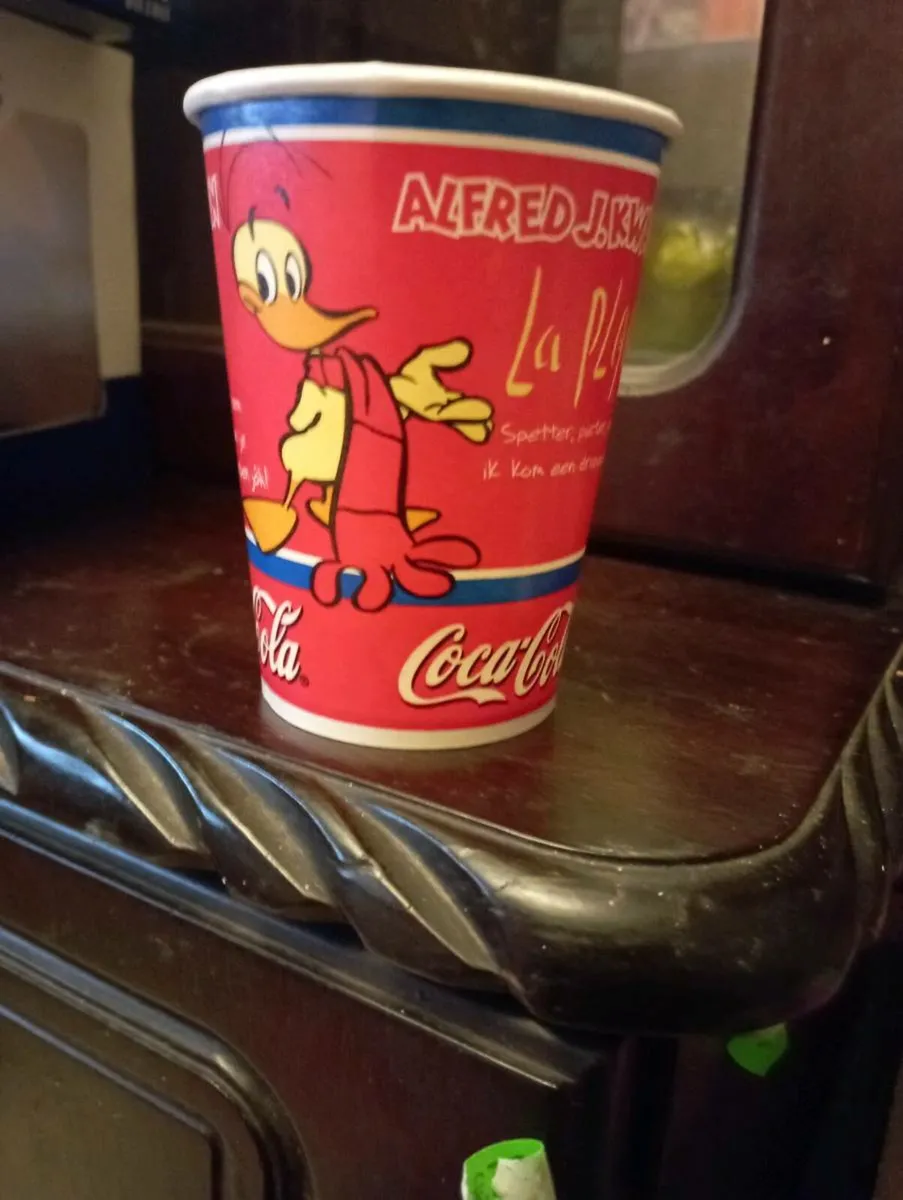 VINTAGE COCA COLA  DONALD DUCK  PAPER CUP. - Image 2