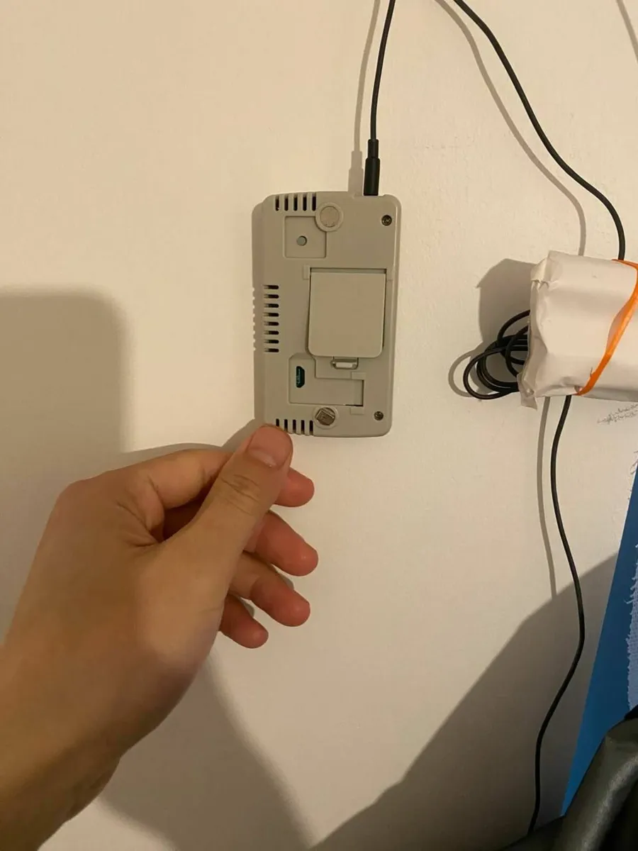 Portable sensor thermometer - Image 2