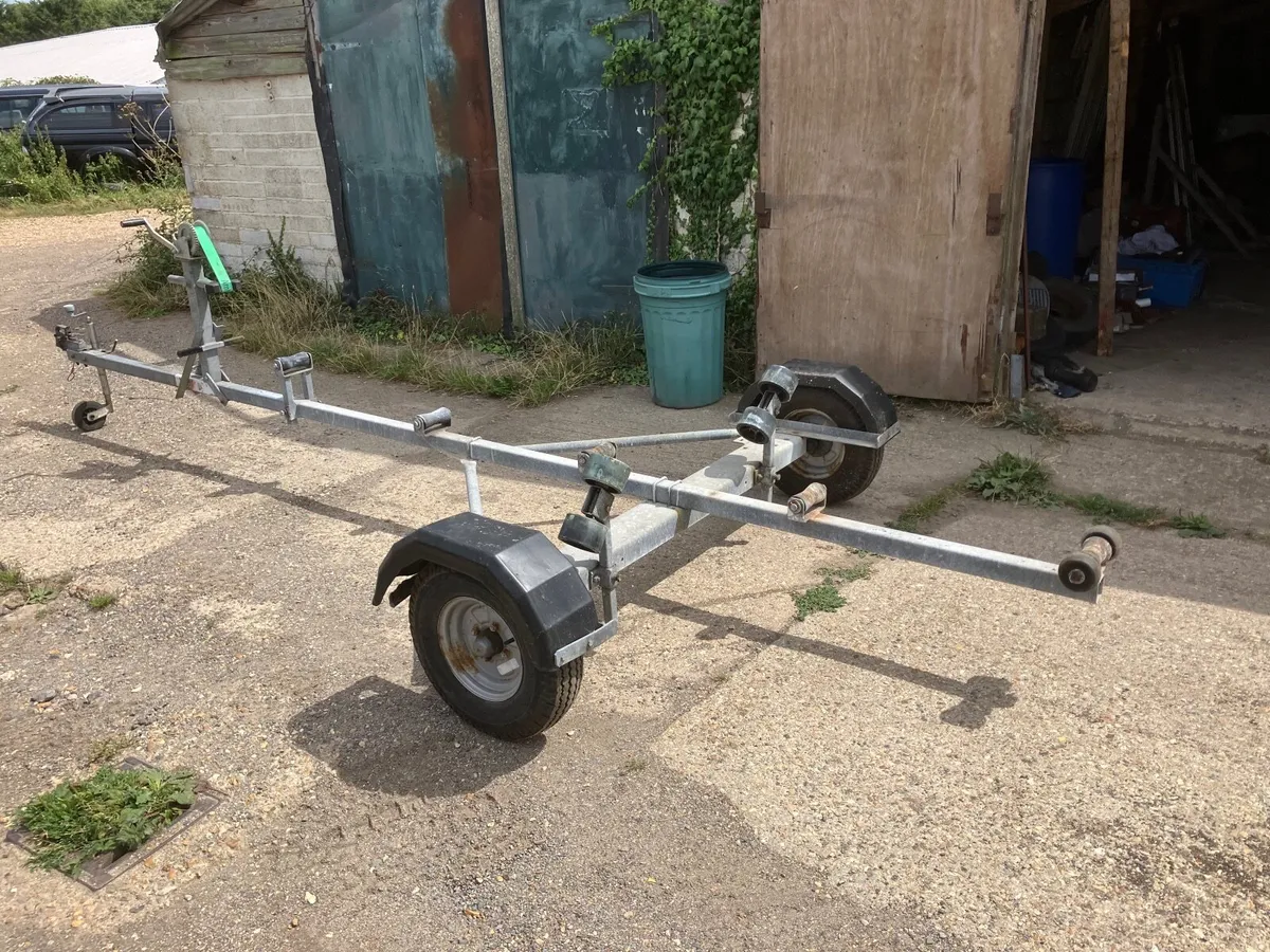 DOLPHIN ROLLER TRAILER FOR 16-17FT BOATS - Image 4