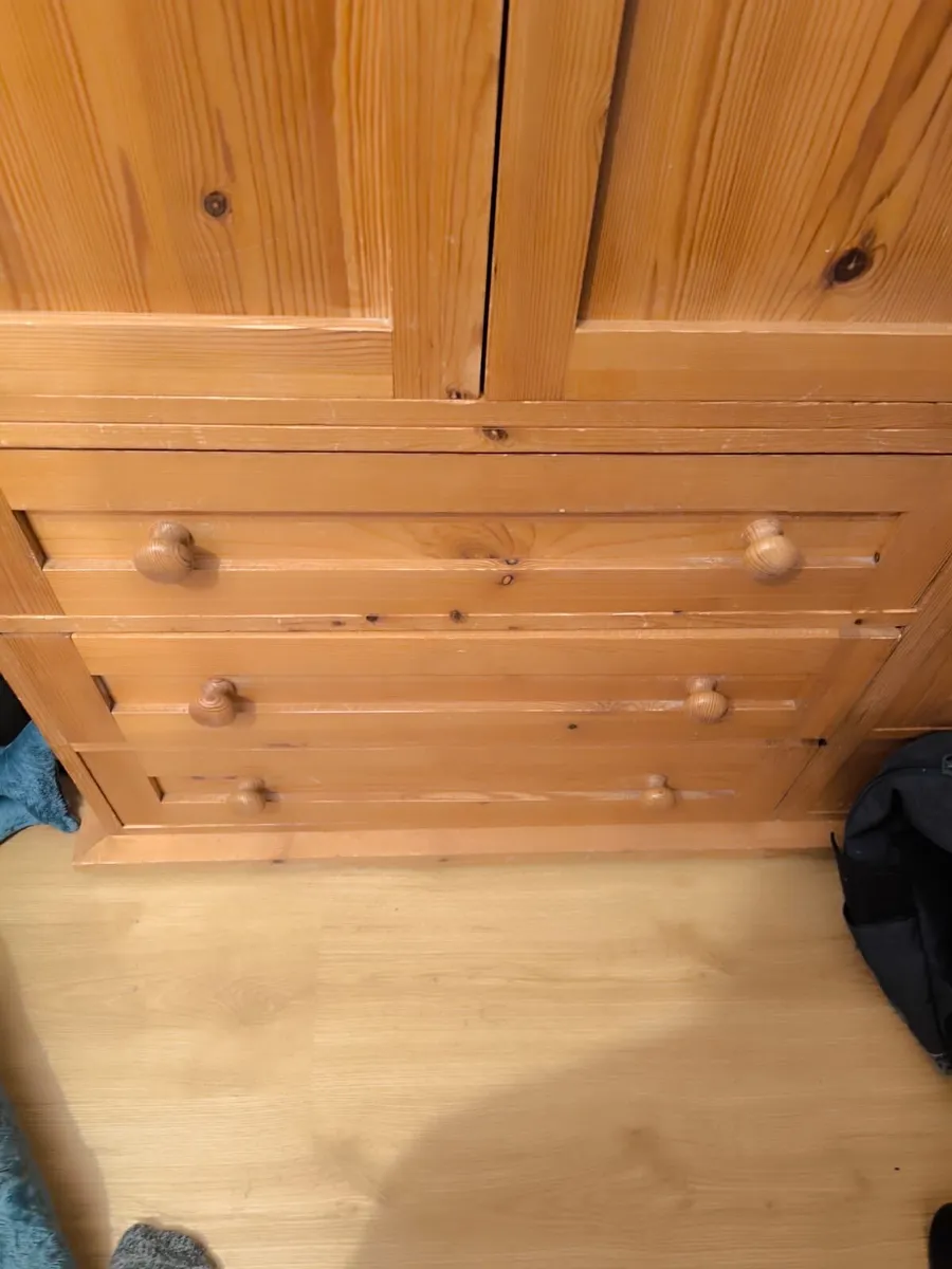 Wardrobe - Image 3