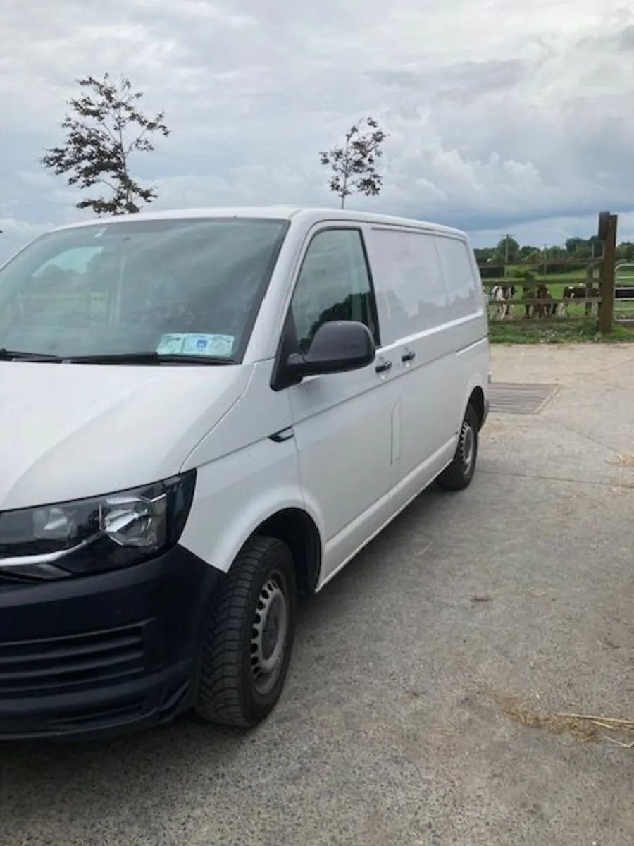 Volkswagen Transporter 2017 - Image 1