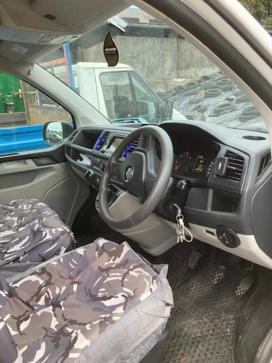 Volkswagen Transporter 2017 - Image 4