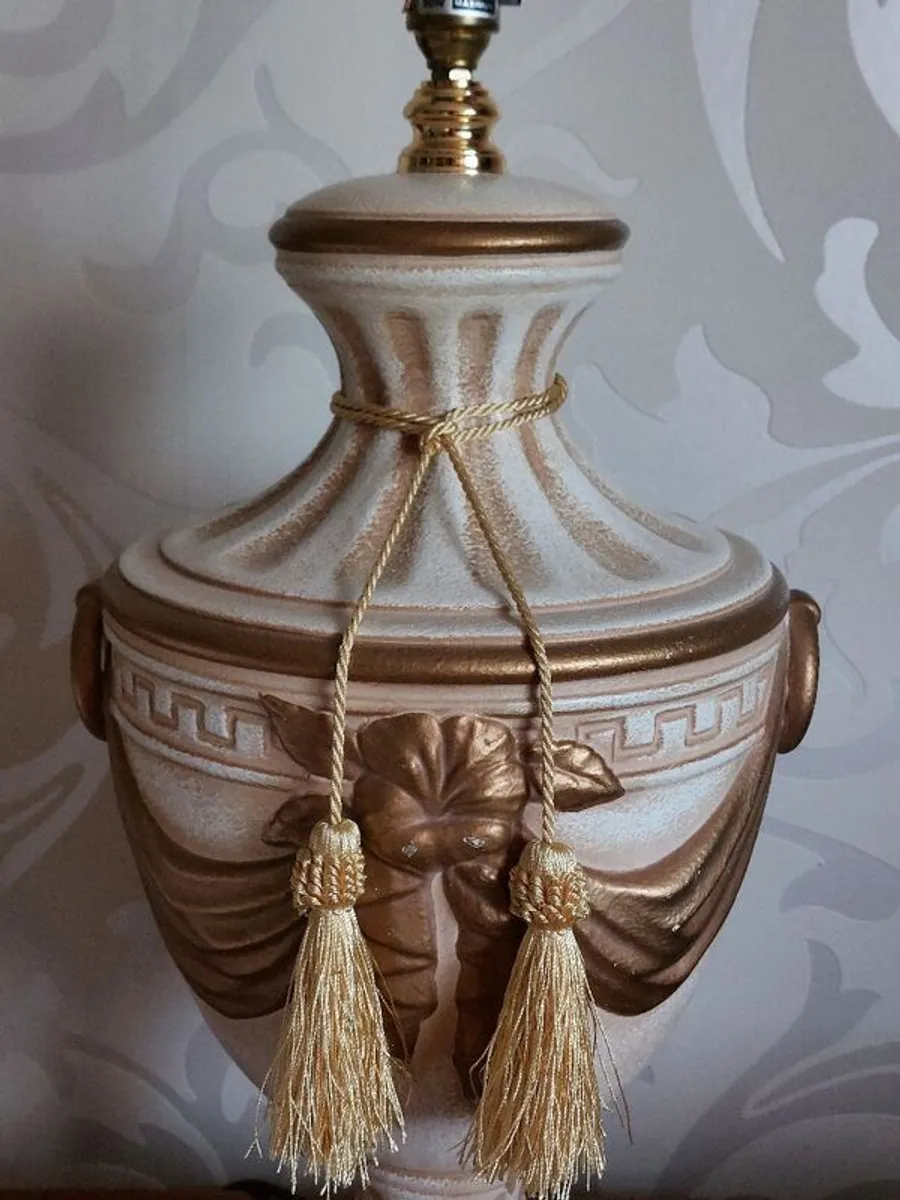Vintage Neoclassical Ceramic Table Lamp - Image 1