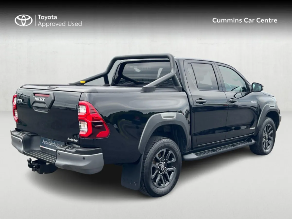 Toyota Hilux 2.8 INVINCIBLE AUTO 4DR - Image 2