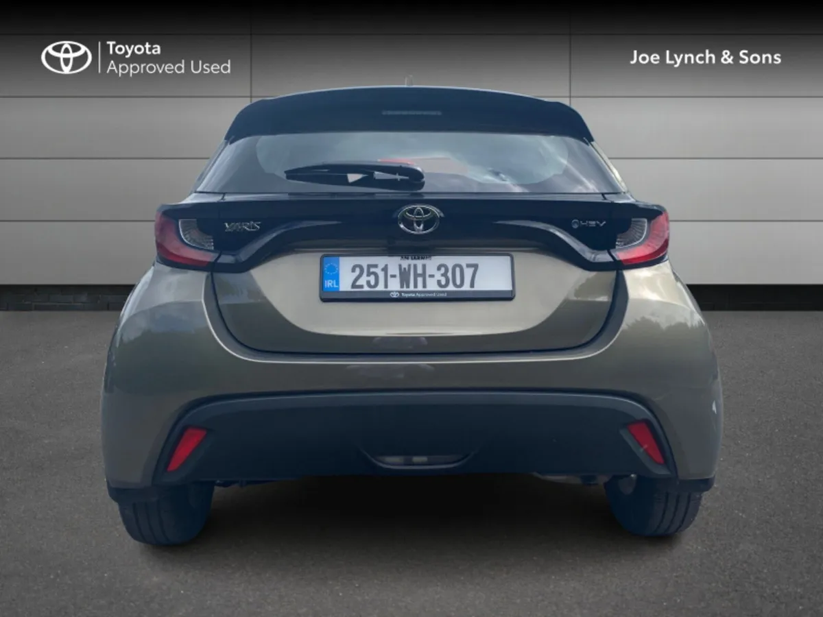 Toyota Yaris Yaris Hybrid 115 Luna - Image 4