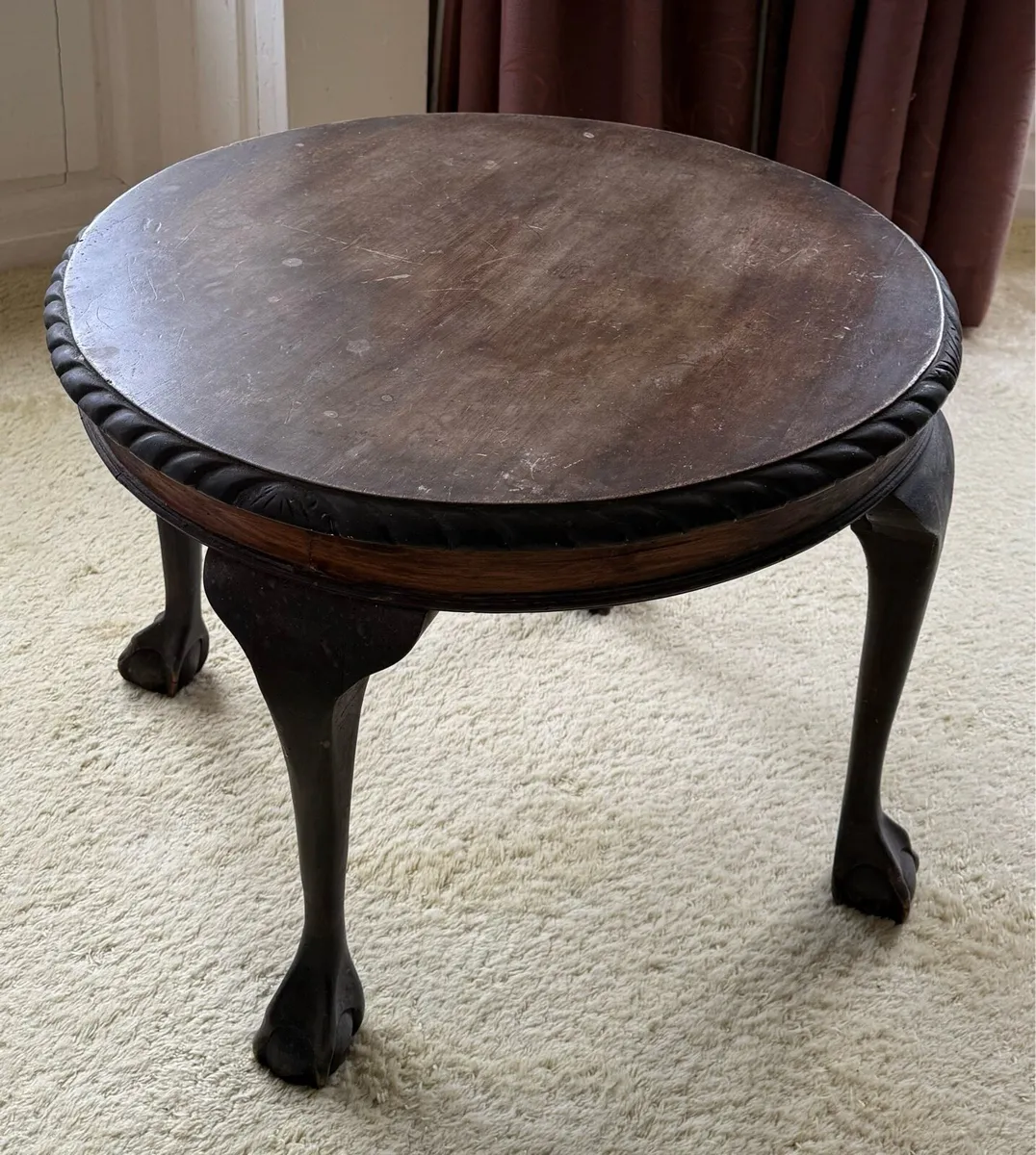 Round low coffee table