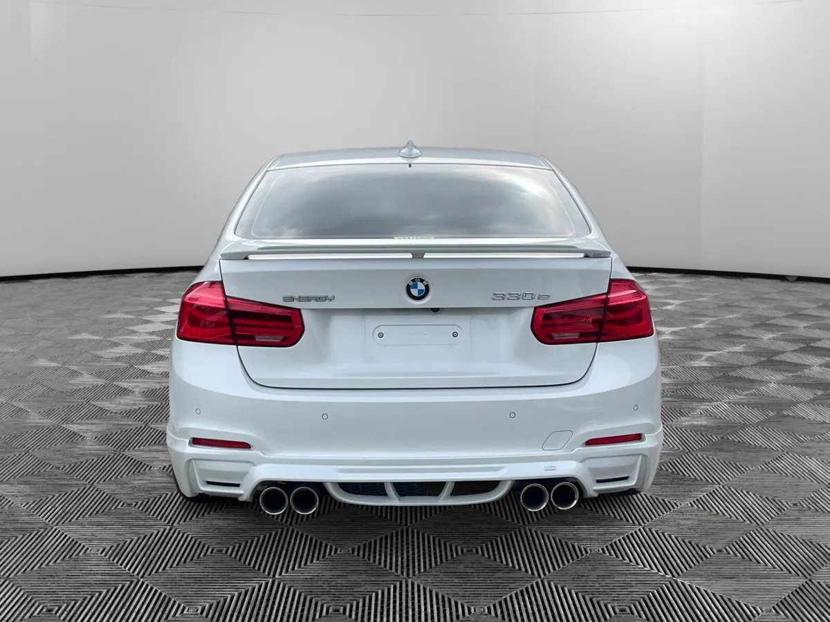 BMW 330E LUXURY - Image 4