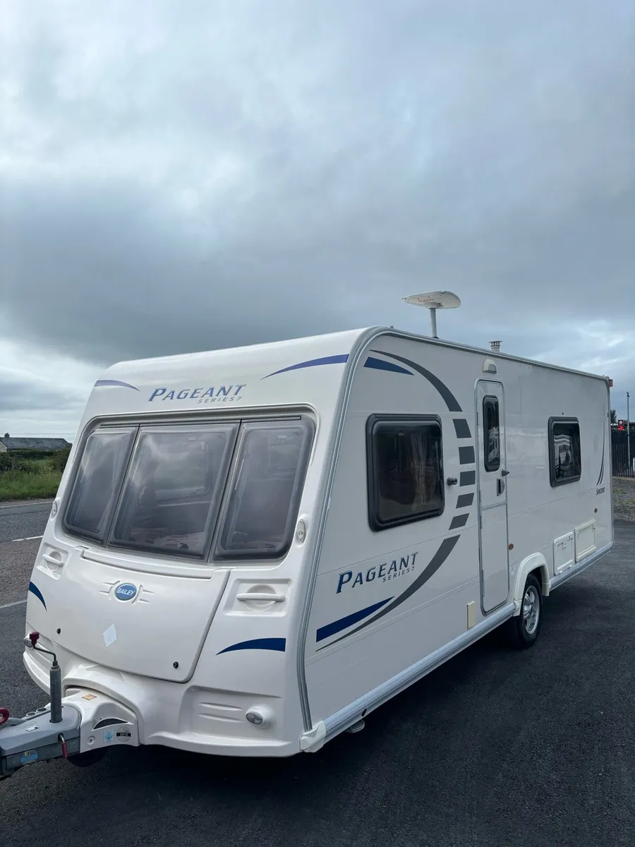 BAILEY PAGEANT SERIES 7  4 berth FIEXED BED 2011 - Image 1