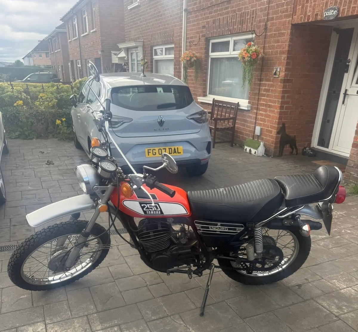 1975 Yamaha DT 250 - Image 1