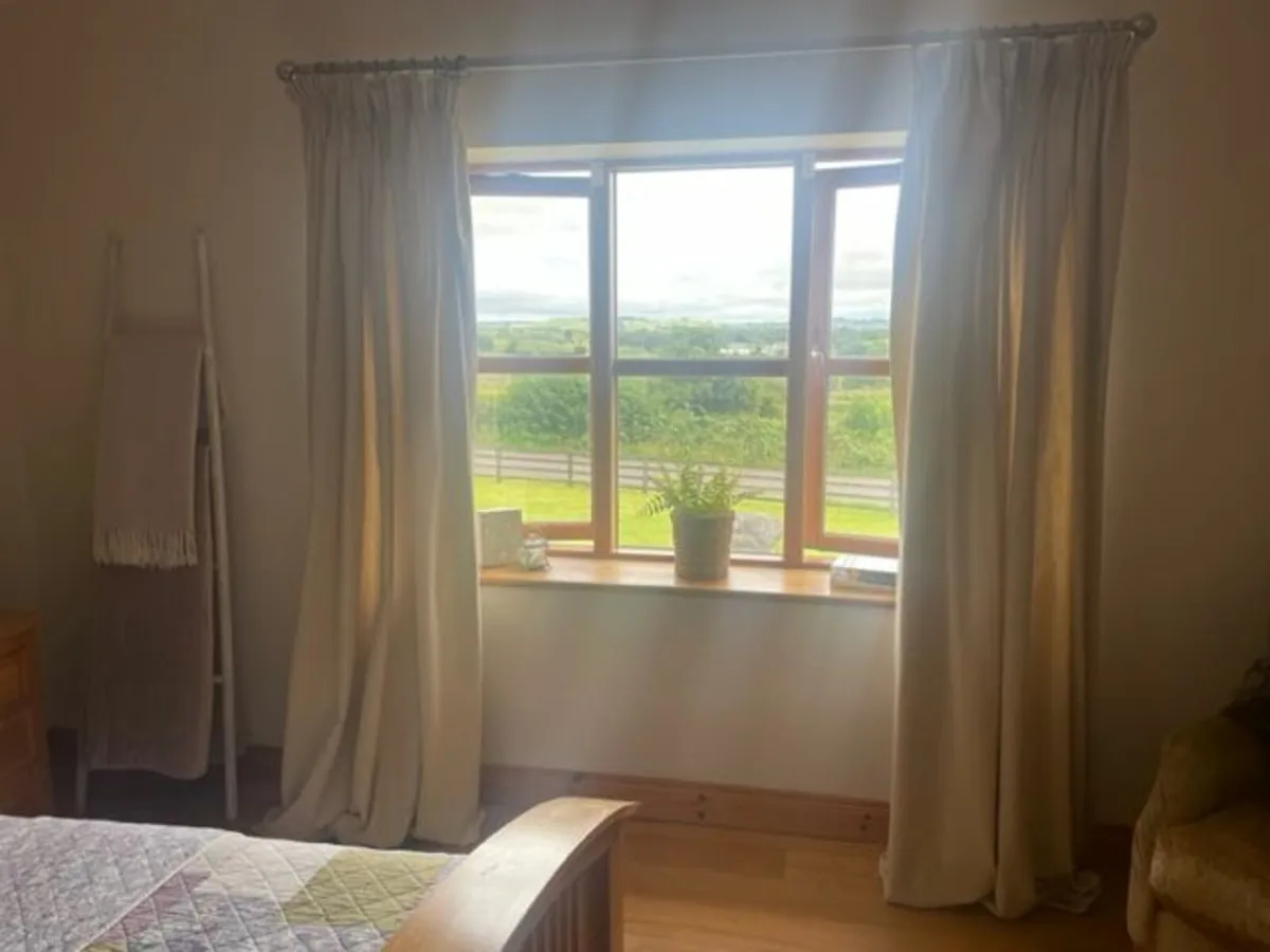 Curtains and Bedding - Image 3
