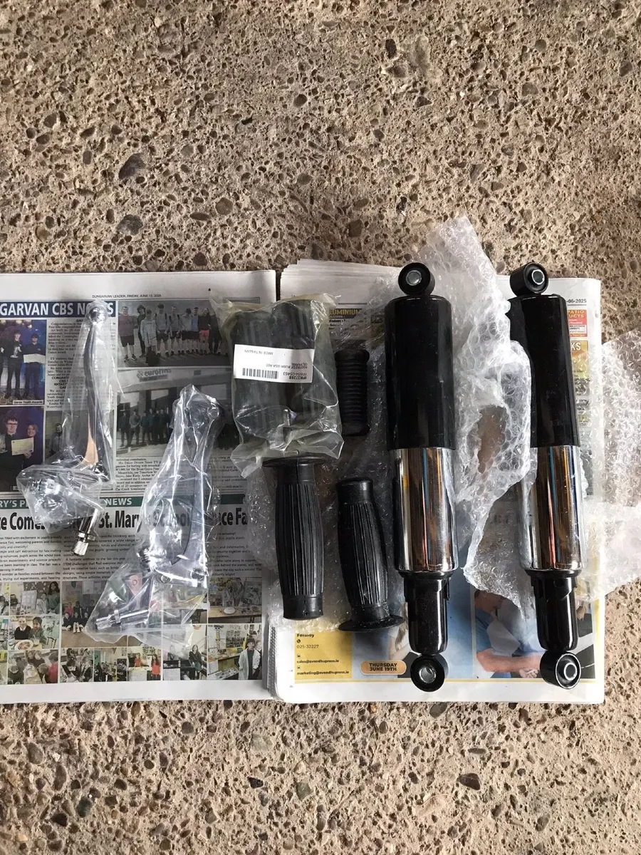 Vintage Motorbike parts job lot - Image 2