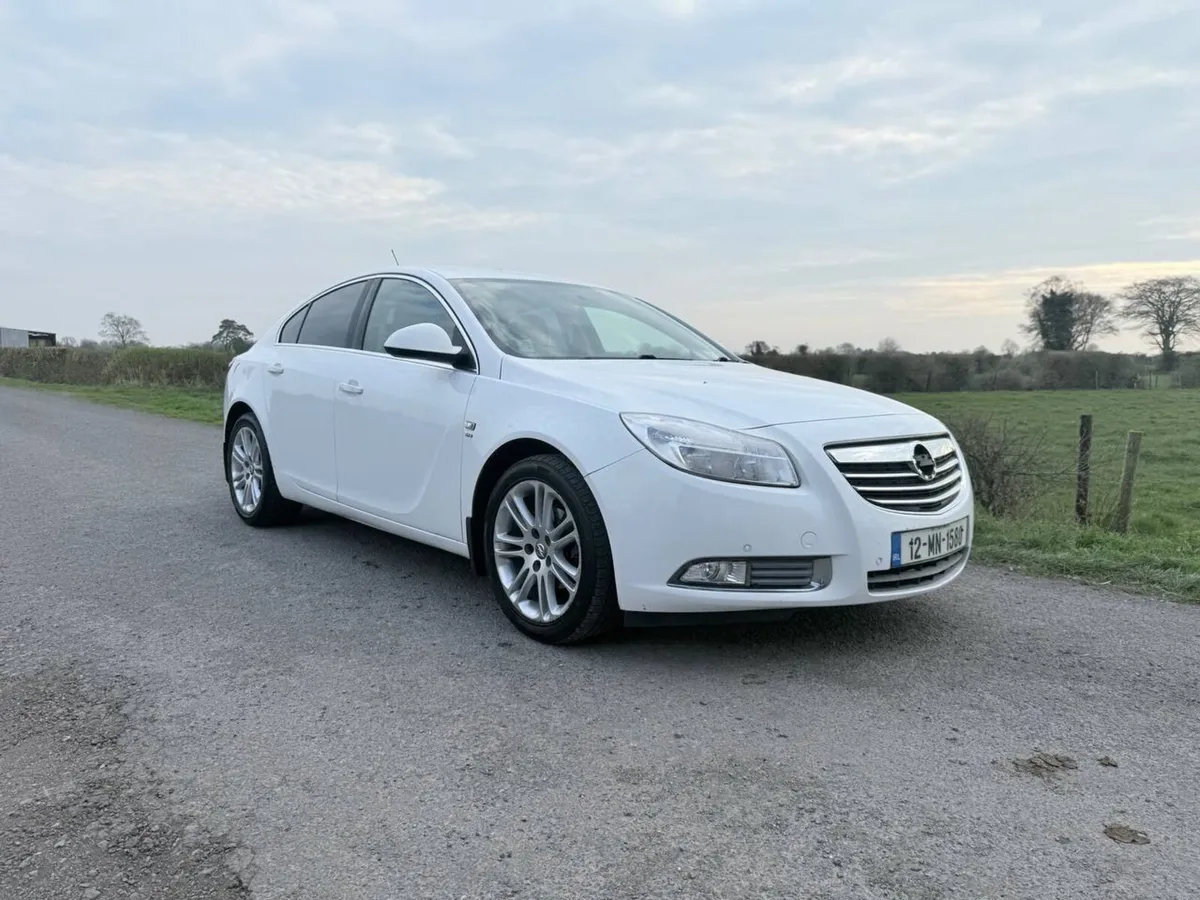 Vauxhall/OPEL Insignia 🔥NEW NCT🔥 Low mileage - Image 2