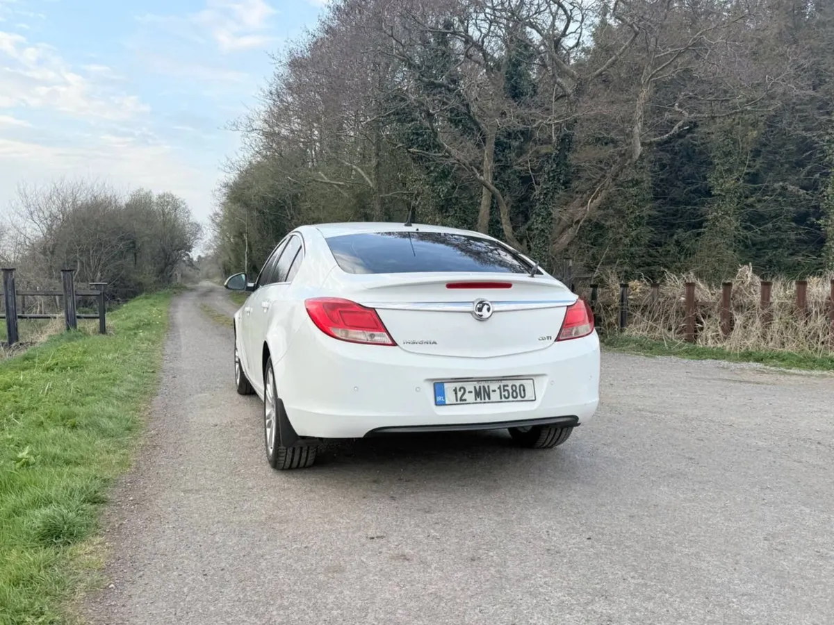 Vauxhall/OPEL Insignia 🔥NEW NCT🔥 Low mileage - Image 4