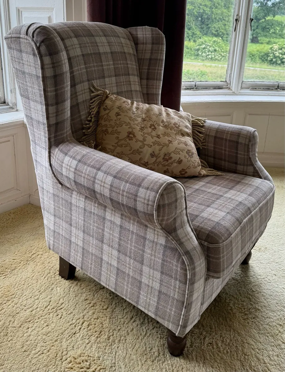 Armchair - Image 2