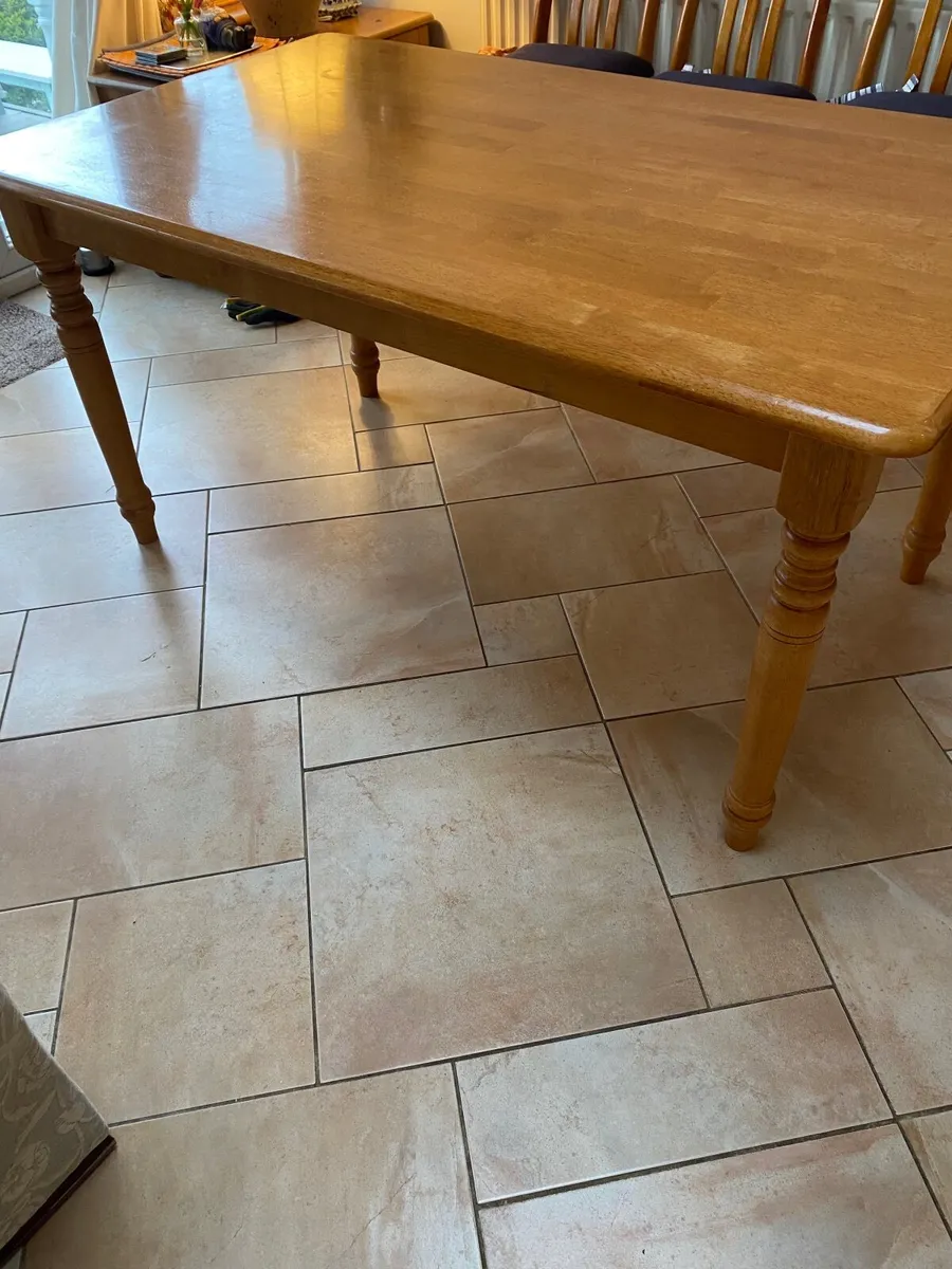Dining table - Image 2