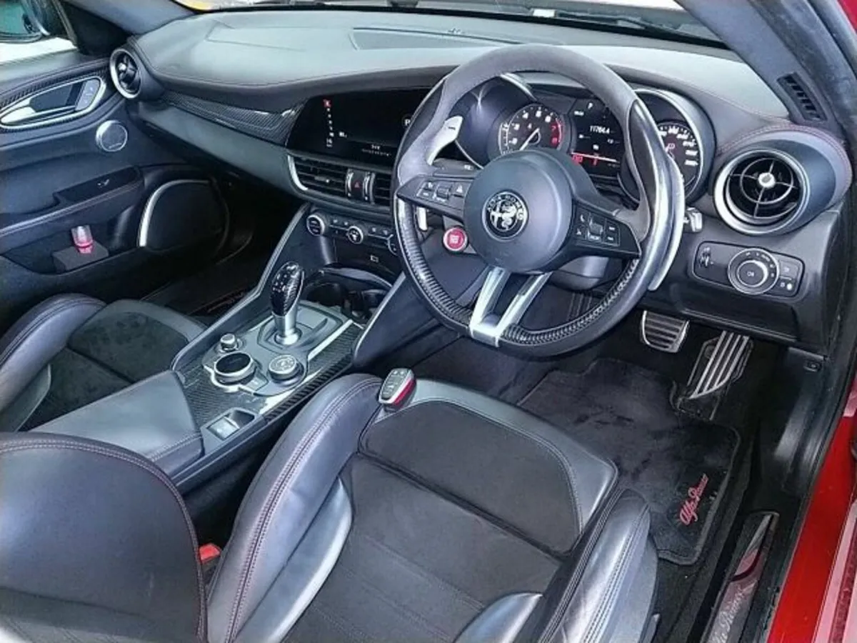 Alfa Romeo Giulia Quadrifoglio - Image 2