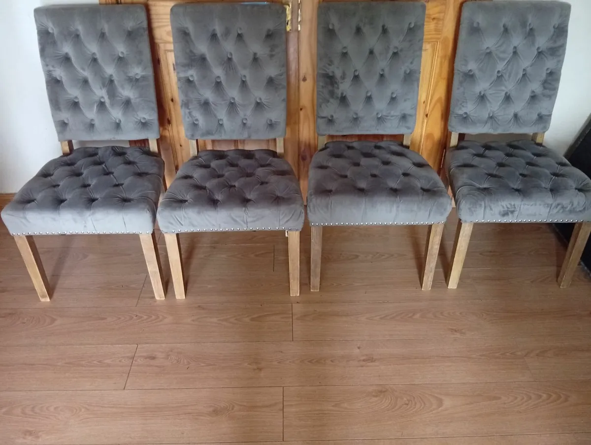 Luxury Velvet dining kitchen chairs set - Image 2