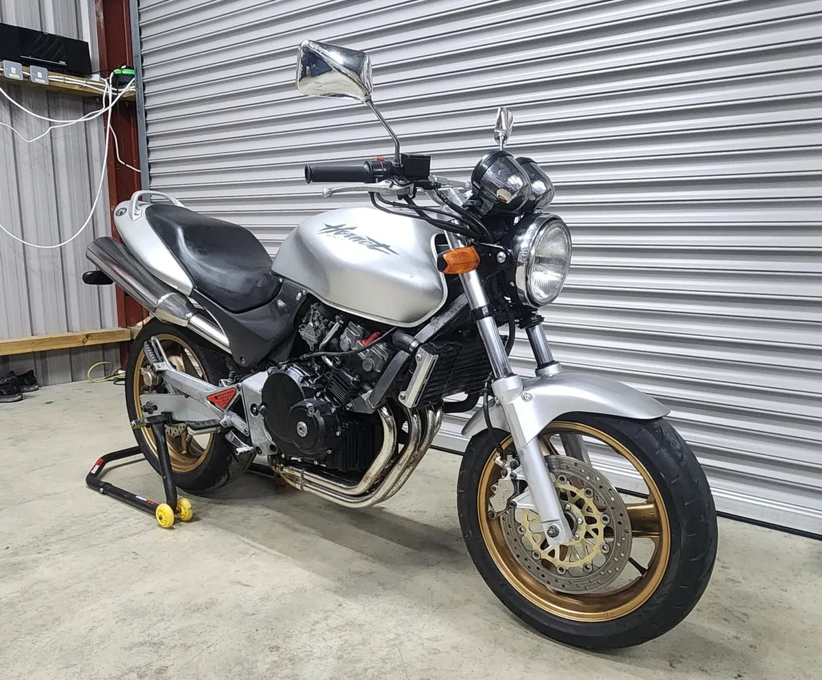 Honda Hornet 250 CB250F 1999 - Image 2
