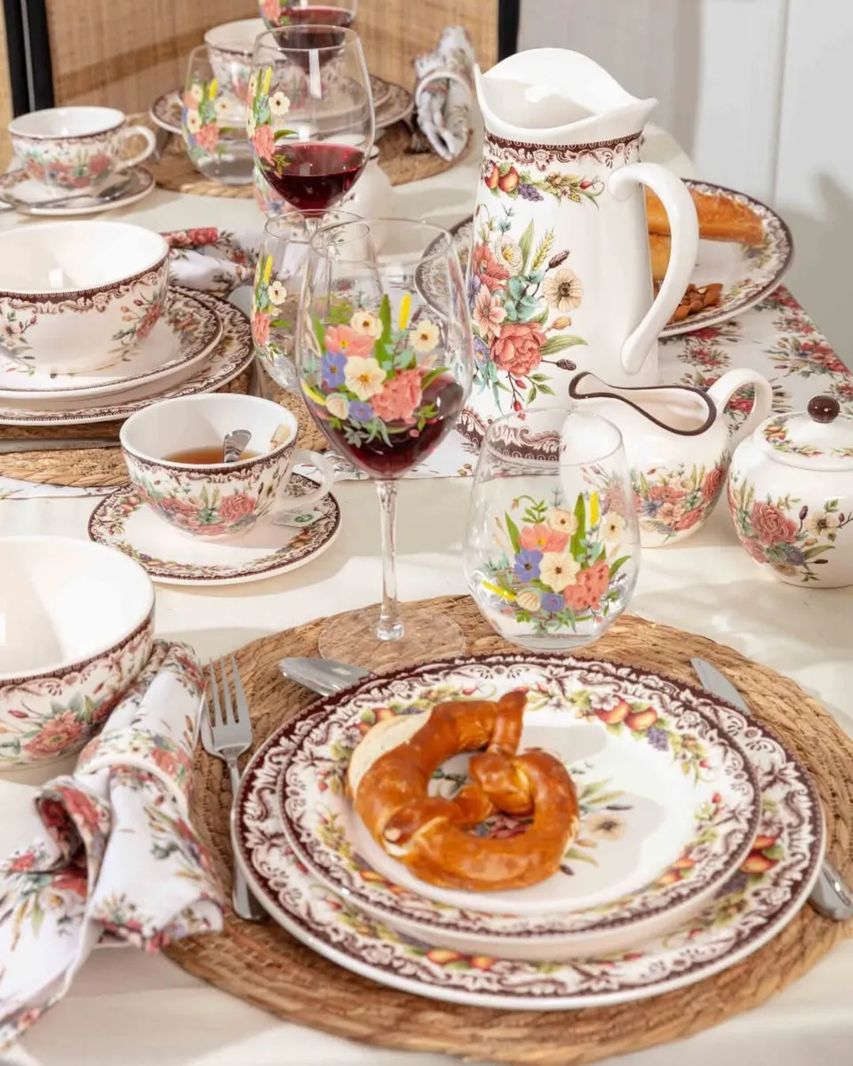 Heritage Dining Set - Image 4
