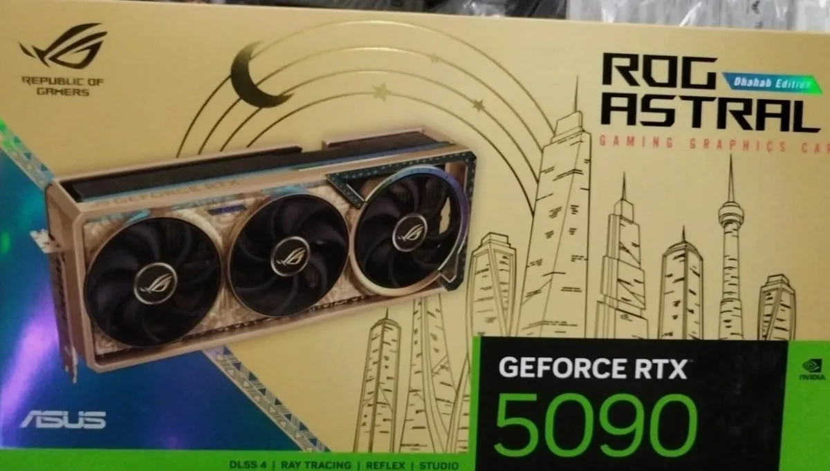 ASUS ROG Astral GeForce RTX 5090 Dhahab OC Edition - Image 2