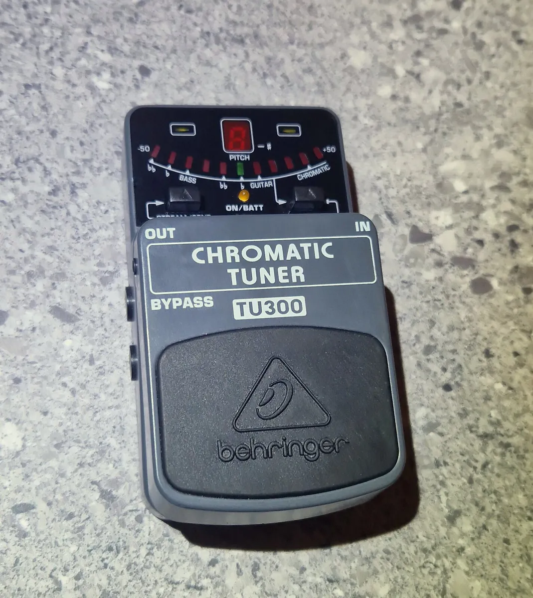 Behringer TU300 Chromatic Tuner Pedal - Image 3