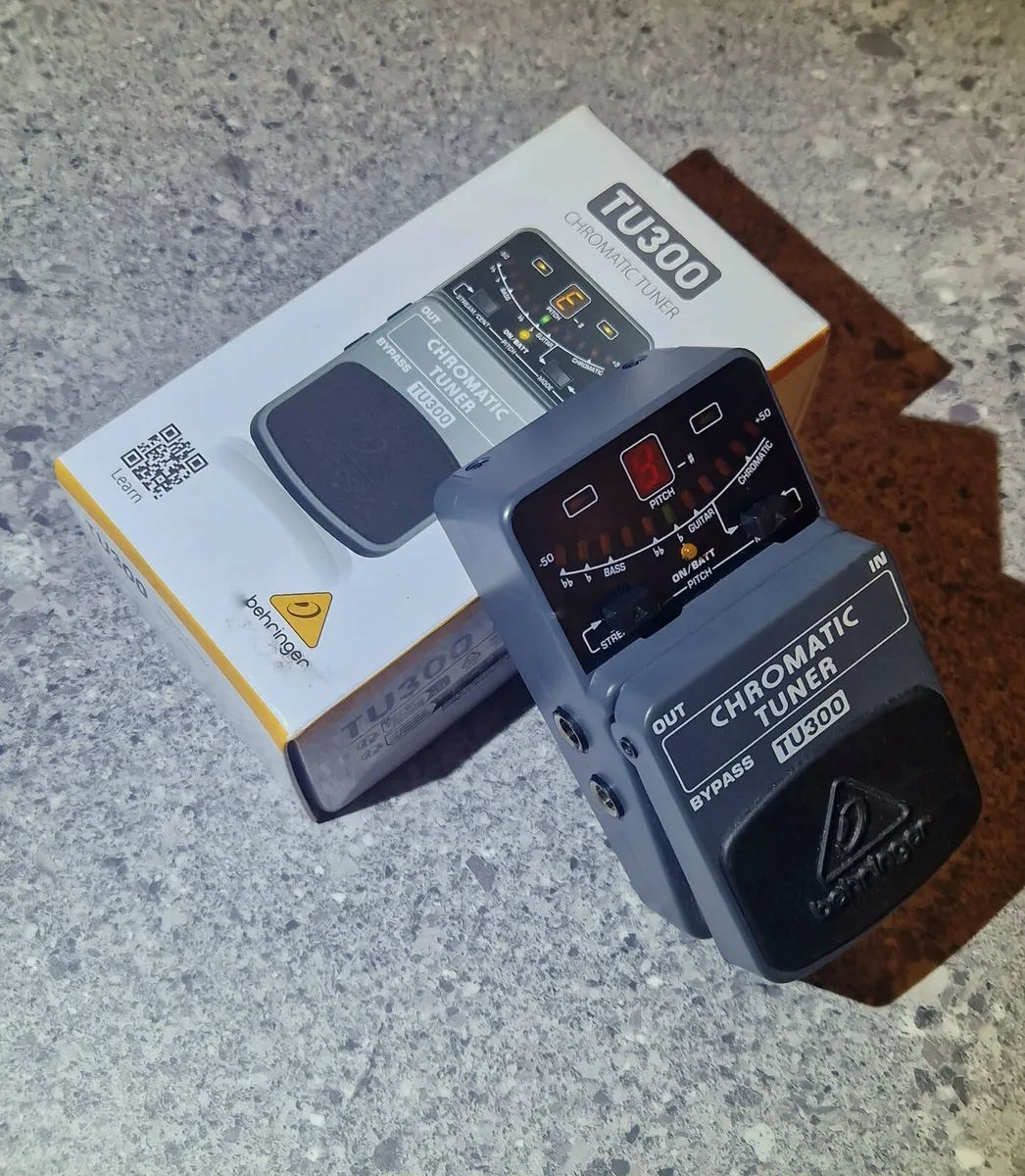 Behringer TU300 Chromatic Tuner Pedal - Image 1